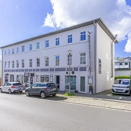 - 2 Im Appartementhaus Hafenriff Sassnitz