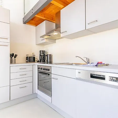 - 2 Im Appartementhaus Hafenriff * Sassnitz